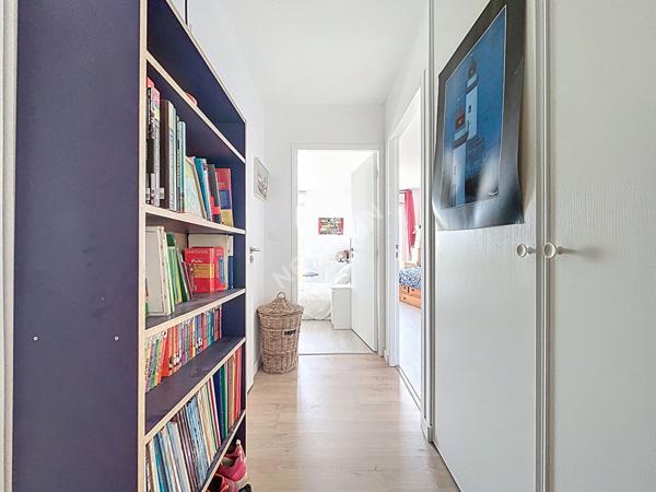 Saint-Herblain Bouvardière / Appartement 3 chambres / terrasse / dernier étage / parking / résidence récente