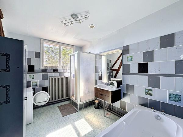 Maison ancienne - Vie de plain pied - Verrières En Anjou