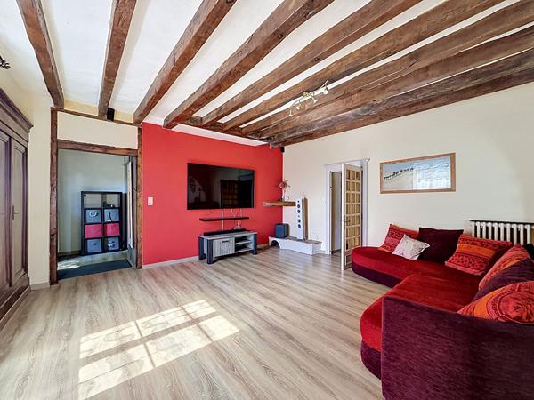Maison ancienne - Vie de plain pied - Verrières En Anjou