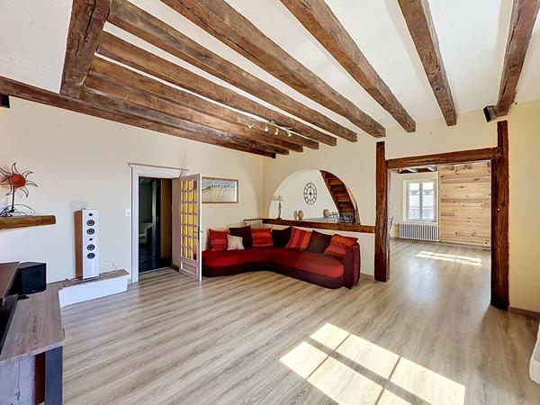 Maison ancienne - Vie de plain pied - Verrières En Anjou