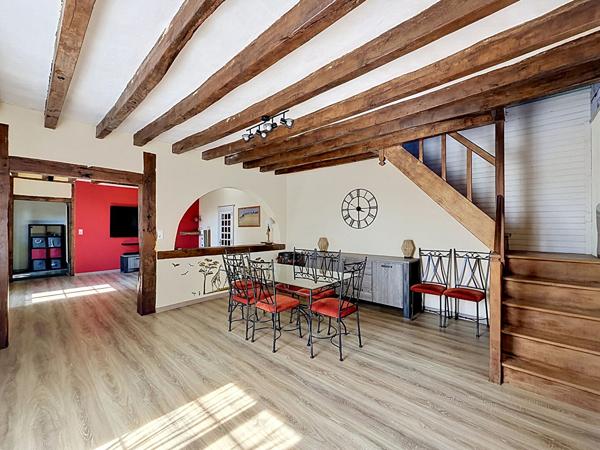 Maison ancienne - Vie de plain pied - Verrières En Anjou