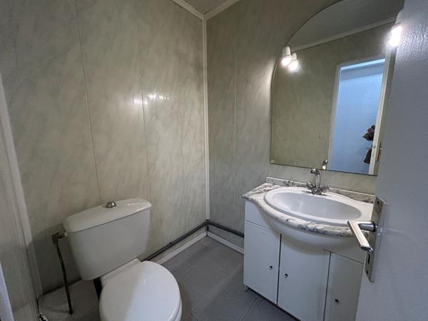 MARGUERITTES - Maison de type 5 bis