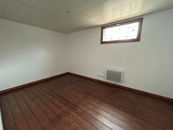 MARGUERITTES - Maison de type 5 bis