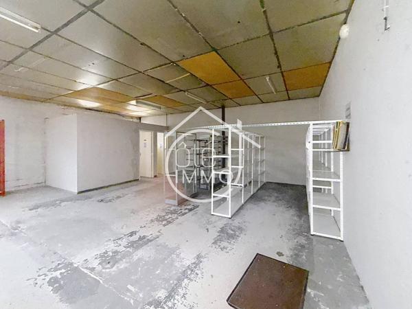 Sainte-Foy-la-Grande – Local commercial de 335 m² avec excellente visibilité