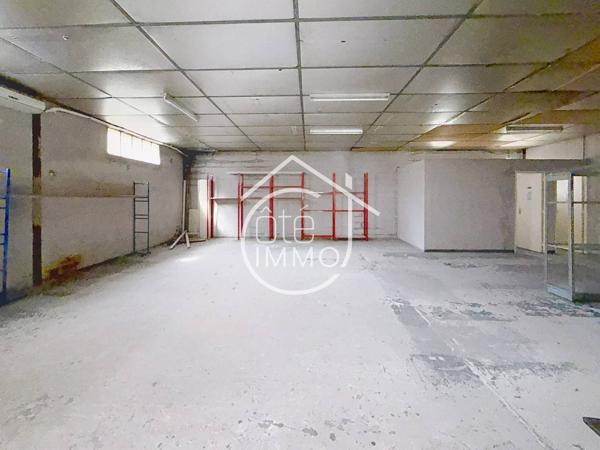 Sainte-Foy-la-Grande – Local commercial de 335 m² avec excellente visibilité