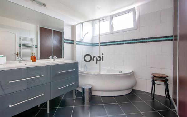 Appartement à vendre    4 pièces • 99,18 m2 Le Plessis-Robinson