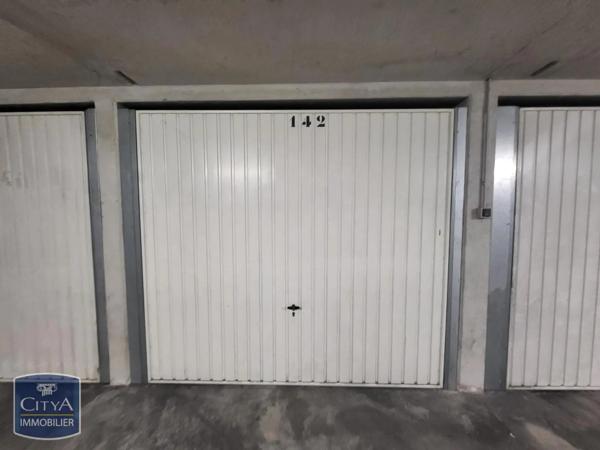 Parking à louer 14m² Fréjus (83600)