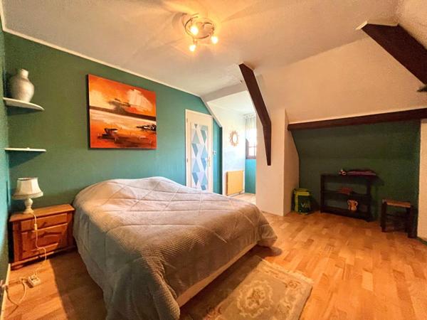 Maison : 6 pièce(s) 120 m²  + Autre surface 198m² et Jardin