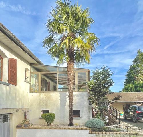 Maison : 6 pièce(s) 120 m²  + Autre surface 198m² et Jardin