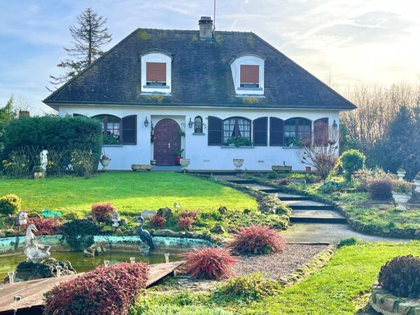 Maison : 6 pièce(s) 120 m²  + Autre surface 198m² et Jardin