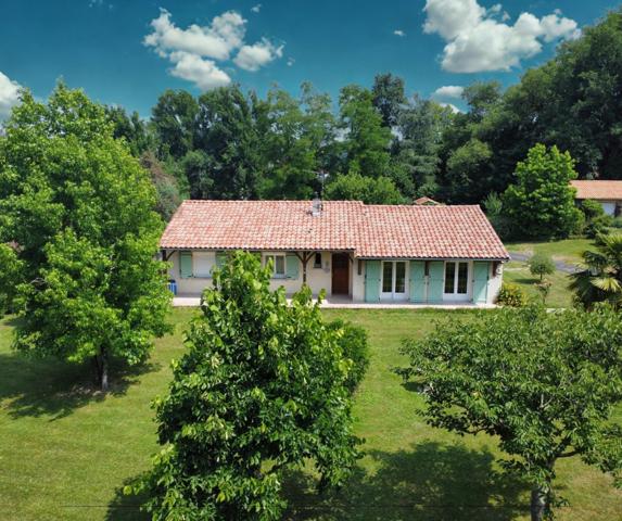 Maison lumineuse avec piscine, sous-sol intégral et jardin – proche Ribérac centre