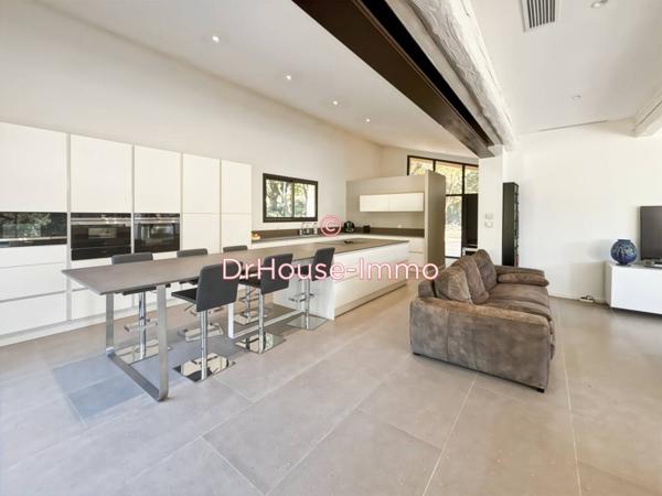 Maison à vendre 6 pièces de 235 m²
