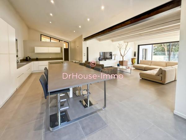 Maison à vendre 6 pièces de 235 m²