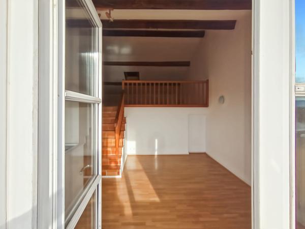 Trévoux (01600) Trévoux - À vendre – Appartement T3 de 49 m² avec balcon terrasse perché sur la Saône