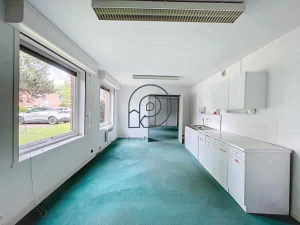 🏢 VILLENEUVE D’ASCQ – BUREAUX 337 M² EN RDC | IDÉAL MÉDICAL, FORMATION, ERP