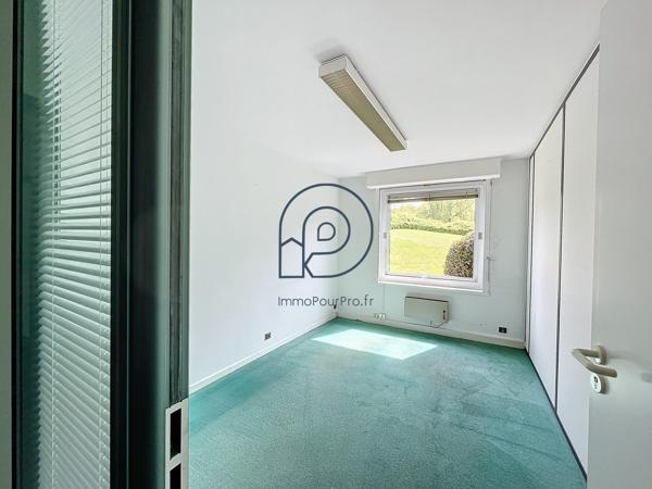 🏢 VILLENEUVE D’ASCQ – BUREAUX 337 M² EN RDC | IDÉAL MÉDICAL, FORMATION, ERP