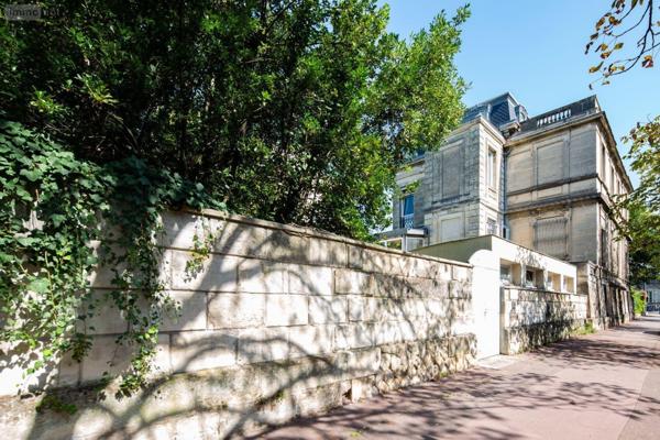 Local d'activité à vendre à Bordeaux en Gironde (33200), ref : 015/761   
Parc Bordelais