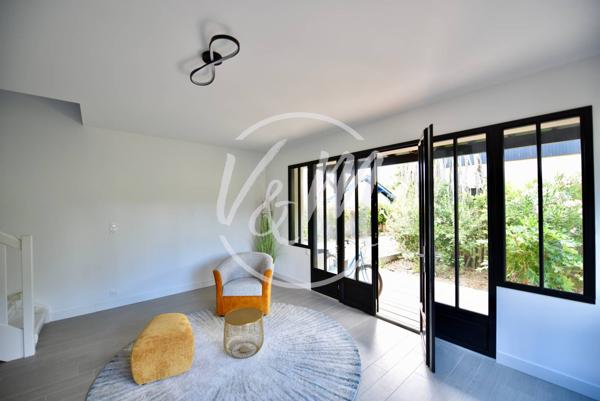 Maison neuve à vendre à Andernos- Villa neuve de plus de 155m² avec 4 chambres, terrasses et jacuzzi à vendre à Andernos côté bassin plage à pied ANDERNOS MAURET