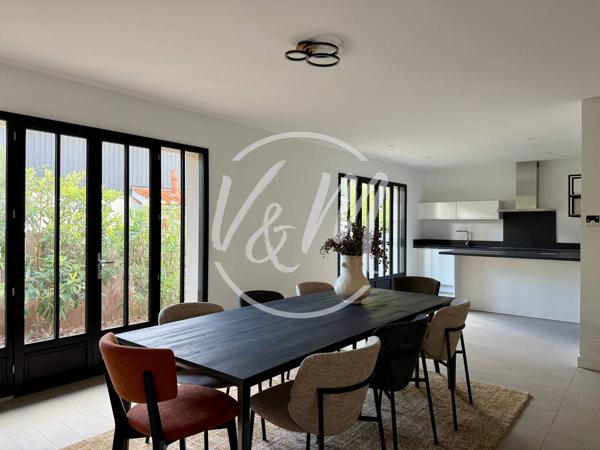 Maison neuve à vendre à Andernos- Villa neuve de plus de 155m² avec 4 chambres, terrasses et jacuzzi à vendre à Andernos côté bassin plage à pied ANDERNOS MAURET