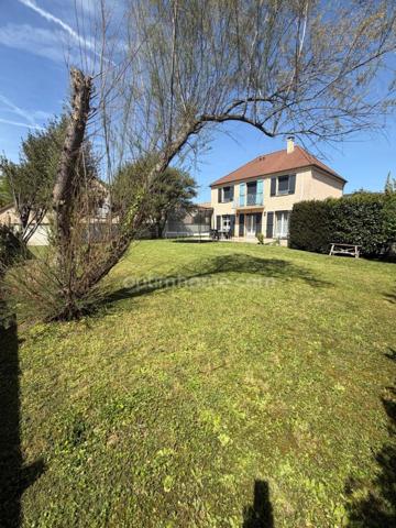 MONTMAGNY(95) - Maison 7 pièces / 5 chambres - 577 500 € FAI