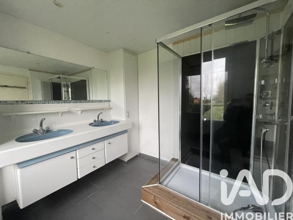 Maison à vendre 5 pièces 160 m² Saint-Sauveur-Villages