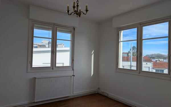 Maison à louer    3 pièces •  Royan