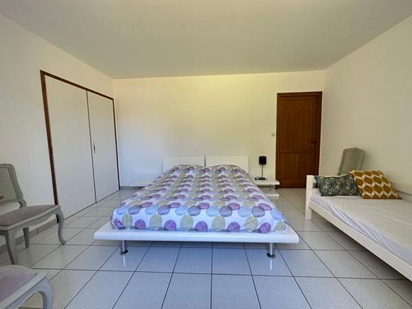 Maison en pierre de 222m² à vendre en campagne à proximité d'AIZENAY avec piscine et grange
