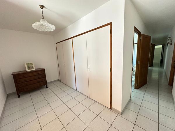 Maison en pierre de 222m² à vendre en campagne à proximité d'AIZENAY avec piscine et grange