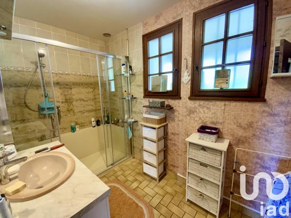 Maison d’architecte 8 pièces de 148 m² à Gièvres (41130)