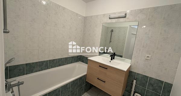 Location Appartement 3 pièces 64.35 m² - Grenoble 38100