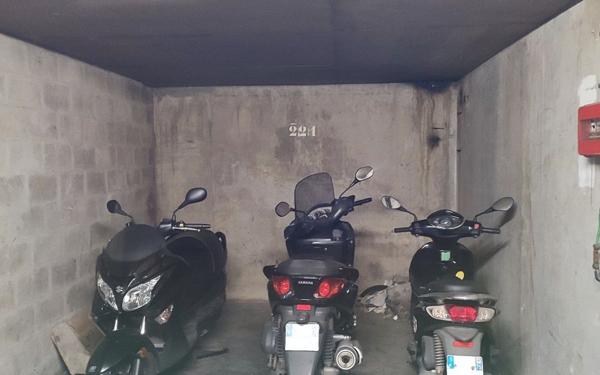Stationnement à vendre