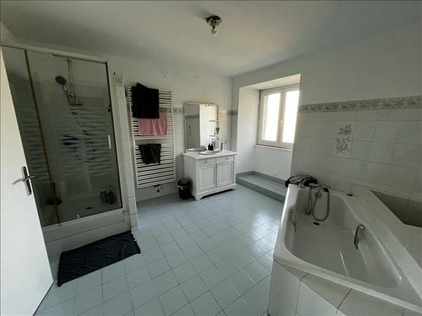 Maison à vendre |  Châteauneuf-sur-Charente |  7 pièces | 198 m²