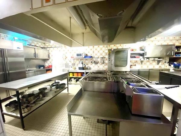 Fonds de commerce - Hôtel Bar Restaurant, face à l'océan, avec vue imprenable