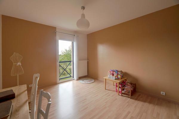 Maison à vendre LE RHEU - 8 pièces /220 m² Habitable/ 1500 m² de terrain / Double Garage