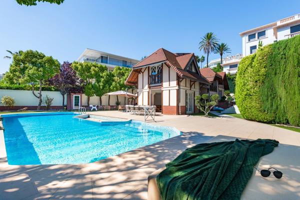 Vente Villa de luxe Cannes 9 Pièces 275 m²