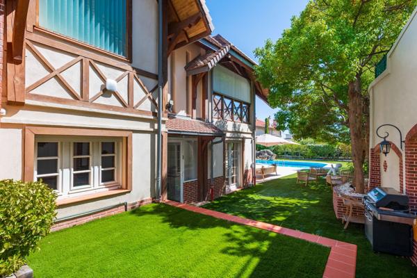 Vente Villa de luxe Cannes 9 Pièces 275 m²