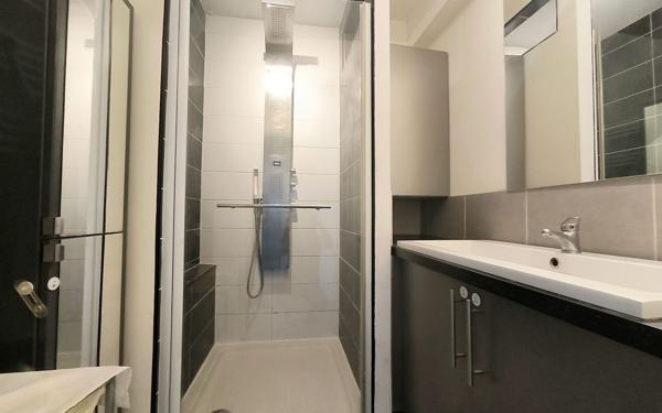 Appartement à vendre    3 pièces • 62,74 m2 Nîmes