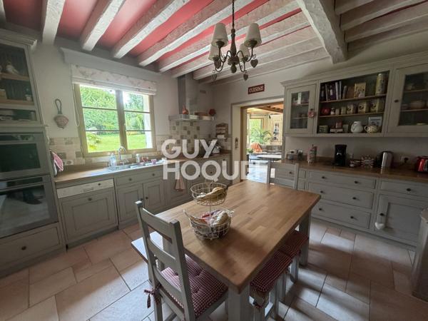 MAISON À VENDRE DE 9 PIÈCES DE 250,00 M²
