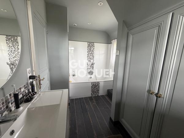 MAISON À VENDRE DE 9 PIÈCES DE 250,00 M²
