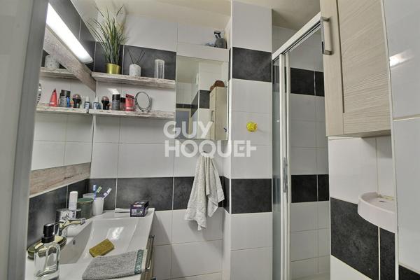 A VENDRE - Appartement familial sain T4 de 69 m² - Vénissieux (69200)
