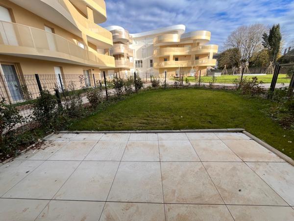 Appartement 3 pièces 65 m² à Chartres avec jardinet privatif