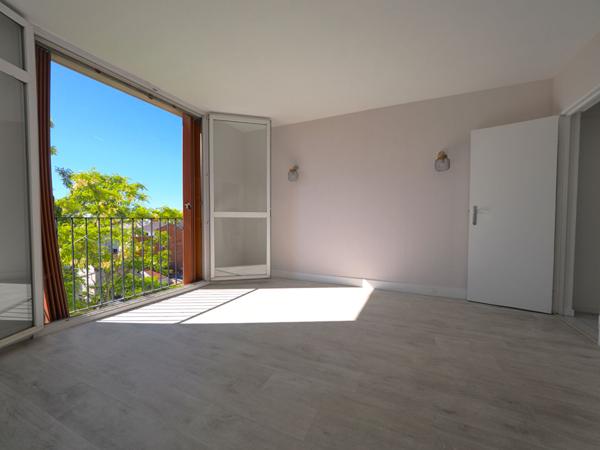Appartement Romainville 2 pièces 40 m2 Métro Carnot
