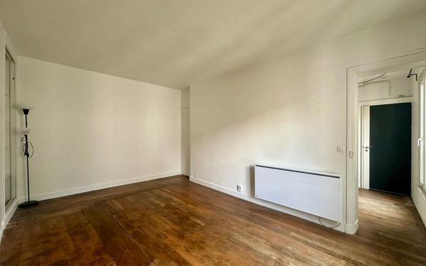 Appartement à vendre    2 pièces • 38,10 m2 Paris 18