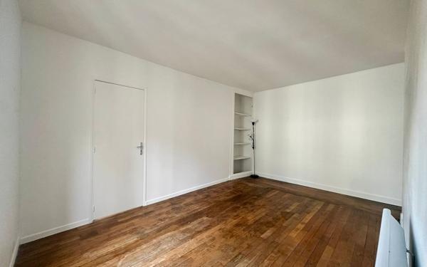 Appartement à vendre    2 pièces • 38,10 m2 Paris 18