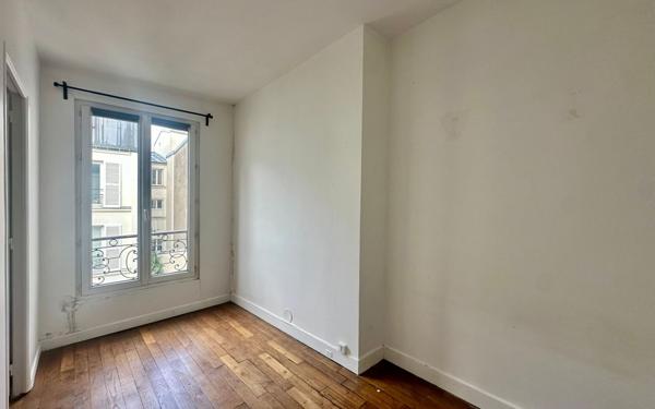 Appartement à vendre    2 pièces • 38,10 m2 Paris 18