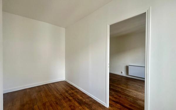 Appartement à vendre    2 pièces • 38,10 m2 Paris 18