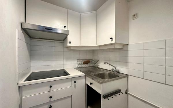 Appartement à vendre    2 pièces • 38,10 m2 Paris 18