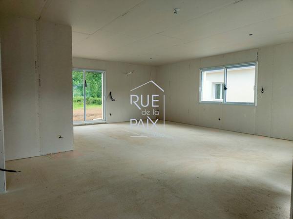 86100 CHATELLERAULT PAVILLON NEUF en état futur d'achèvement 124m² + garage. 772m² de terrain