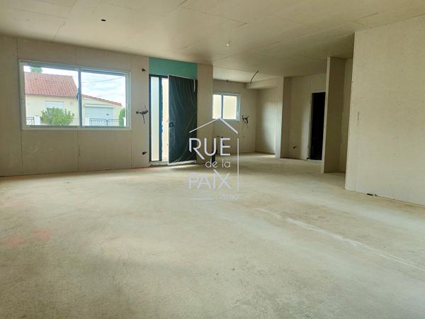 86100 CHATELLERAULT PAVILLON NEUF en état futur d'achèvement 124m² + garage. 772m² de terrain