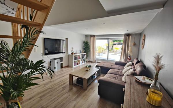 Maison à vendre    7 pièces •  Montpezat-de-Quercy